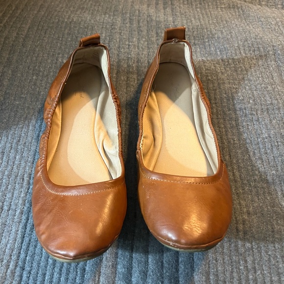 Good used condition - Women's Universal Thread Ballet Shoes - Size 8.5 - Picture 2 of 5